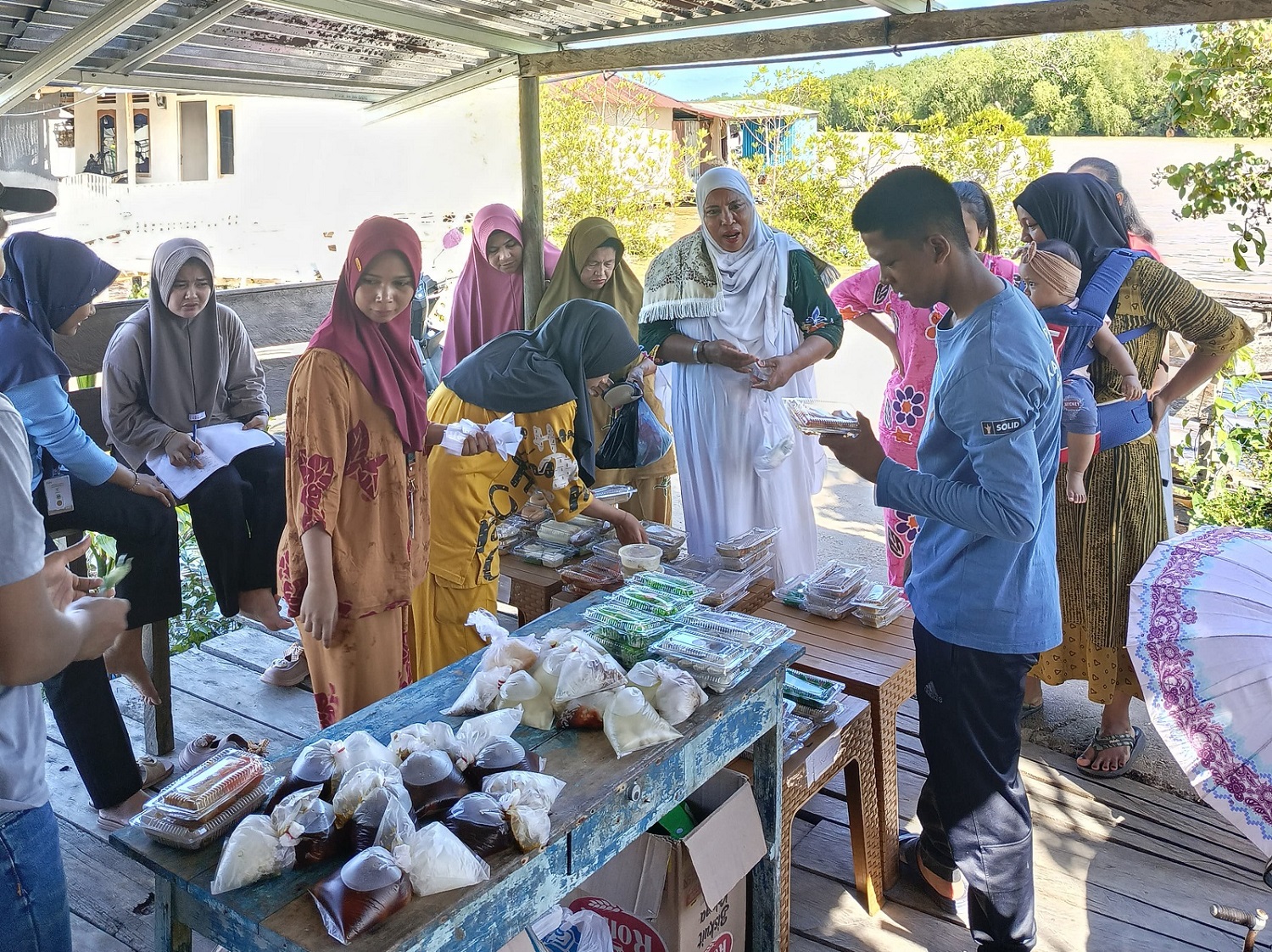 Karang Taruna Desa Pemusiran Gelar Bazar Takjil Ramadhan